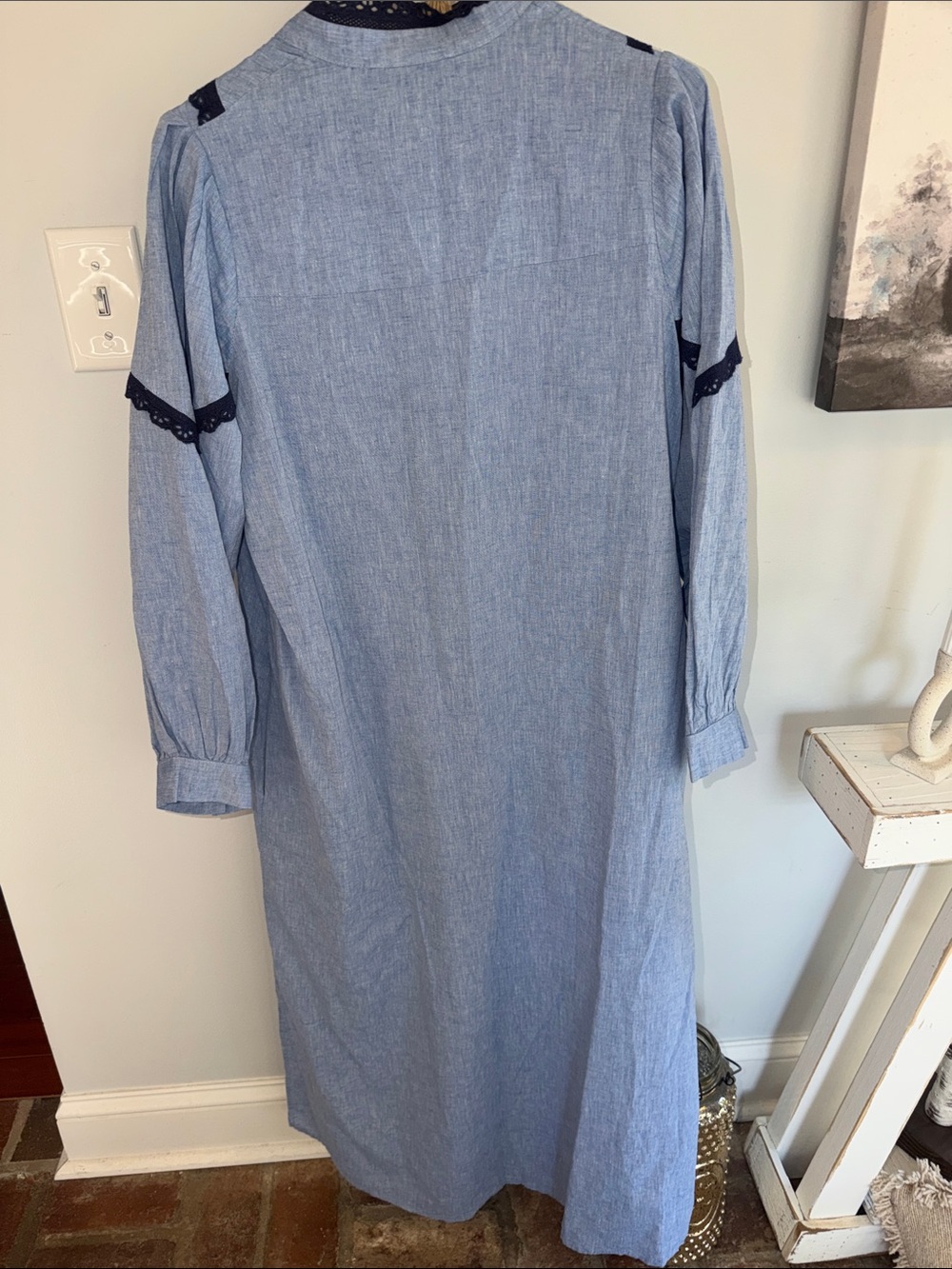 ⭐️Pomander Place by Tuckernuck Jolene Chambray Midi Dress⭐️ - Picture 12 of 13